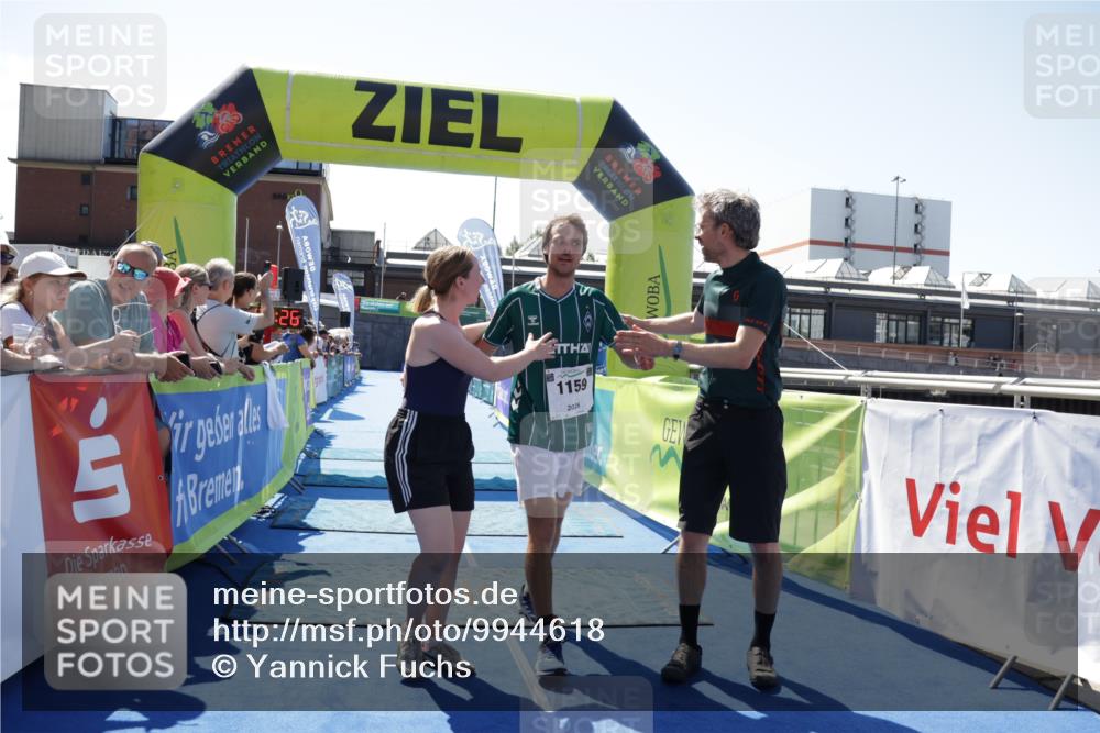 09.08.2026 - GEWOBA Citytriathlon Bremen Yannick Fuchs http://msf.ph/oto/9944618 09.08.2026 14:18:49 Ziel 1159 meine-sportfotos.de