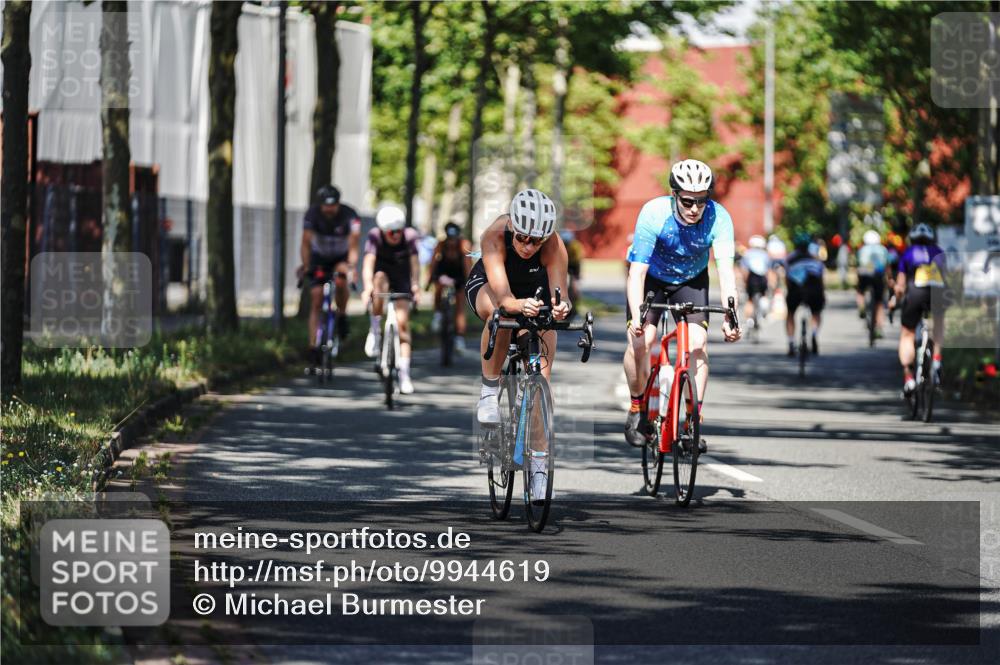 09.08.2026 - GEWOBA Citytriathlon Bremen Michael Burmester http://msf.ph/oto/9944619 09.08.2026 10:34:48 Radfahren 95, 99, 137, 193, 207, 209, 367, 399, 439, 461, 501, 521 meine-sportfotos.de