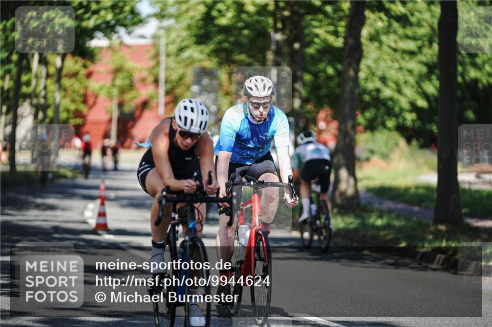 09.08.2026 - GEWOBA Citytriathlon Bremen Michael Burmester http://msf.ph/oto/9944624 09.08.2026 10:34:49 Radfahren 95, 99, 137, 193, 207, 209, 367, 399, 439, 461, 501, 521 meine-sportfotos.de