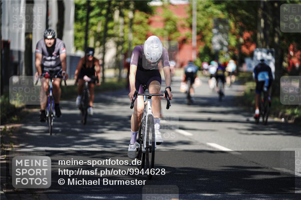 09.08.2026 - GEWOBA Citytriathlon Bremen Michael Burmester http://msf.ph/oto/9944628 09.08.2026 10:34:50 Radfahren 95, 99, 137, 193, 207, 209, 367, 399, 439, 461, 501, 514, 521 meine-sportfotos.de