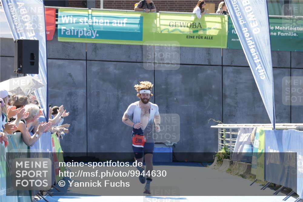 09.08.2026 - GEWOBA Citytriathlon Bremen Yannick Fuchs http://msf.ph/oto/9944630 09.08.2026 14:18:58 Ziel  meine-sportfotos.de
