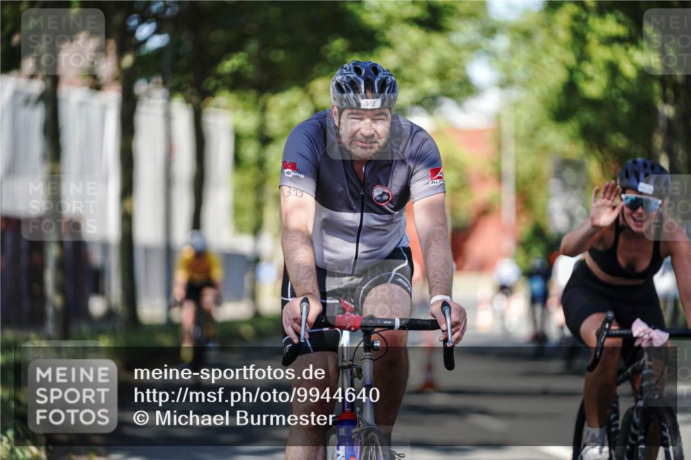 09.08.2026 - GEWOBA Citytriathlon Bremen Michael Burmester http://msf.ph/oto/9944640 09.08.2026 10:34:52 Radfahren 95, 99, 137, 193, 207, 209, 399, 439, 461, 501, 514, 521 meine-sportfotos.de