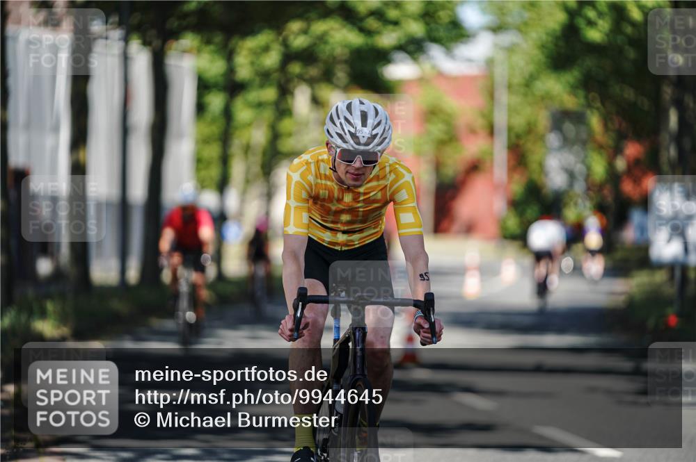09.08.2026 - GEWOBA Citytriathlon Bremen Michael Burmester http://msf.ph/oto/9944645 09.08.2026 10:34:55 Radfahren 95, 137, 193, 207, 209, 399, 439, 461, 501, 513, 514, 521 meine-sportfotos.de
