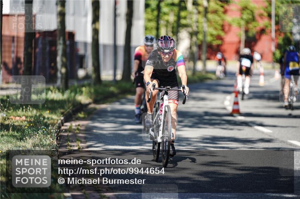 09.08.2026 - GEWOBA Citytriathlon Bremen Michael Burmester http://msf.ph/oto/9944654 09.08.2026 10:34:59 Radfahren 95, 137, 207, 209, 399, 439, 461, 501, 513, 514 meine-sportfotos.de