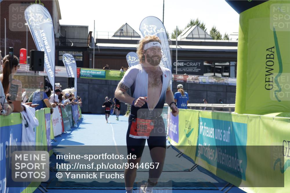 09.08.2026 - GEWOBA Citytriathlon Bremen Yannick Fuchs http://msf.ph/oto/9944657 09.08.2026 14:19:05 Ziel 596 meine-sportfotos.de