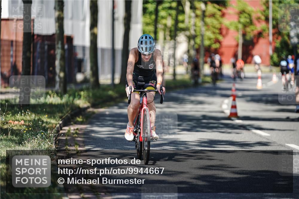 09.08.2026 - GEWOBA Citytriathlon Bremen Michael Burmester http://msf.ph/oto/9944667 09.08.2026 10:35:03 Radfahren 95, 137, 143, 207, 461, 501, 513, 514, 527 meine-sportfotos.de