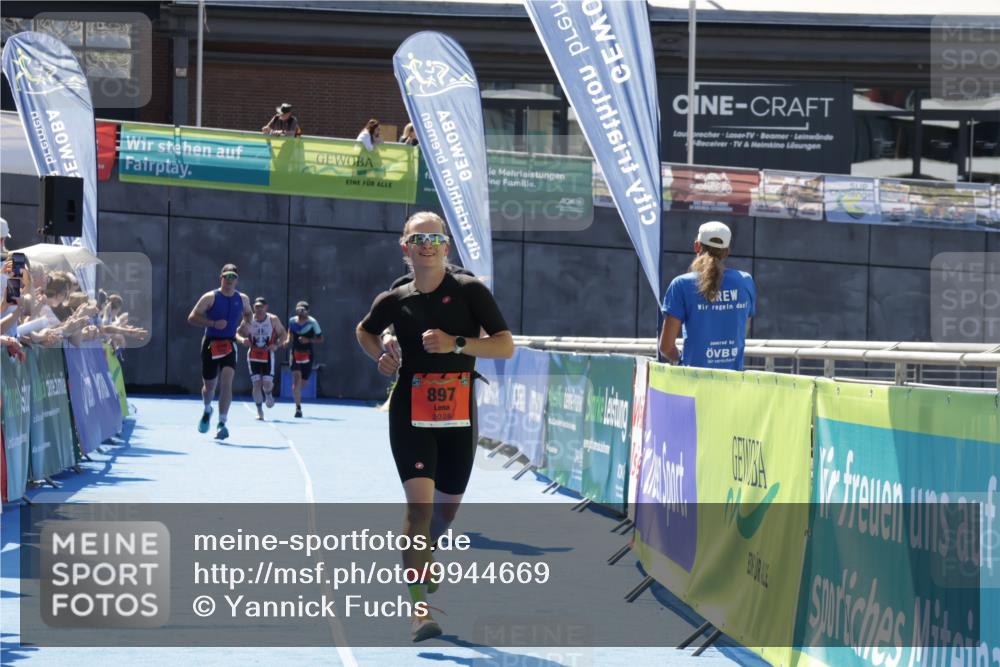 09.08.2026 - GEWOBA Citytriathlon Bremen Yannick Fuchs http://msf.ph/oto/9944669 09.08.2026 14:19:10 Ziel 578, 897 meine-sportfotos.de