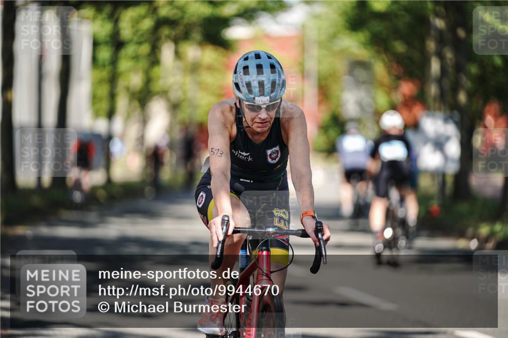 09.08.2026 - GEWOBA Citytriathlon Bremen Michael Burmester http://msf.ph/oto/9944670 09.08.2026 10:35:04 Radfahren 95, 143, 207, 446, 461, 501, 513, 514, 527 meine-sportfotos.de