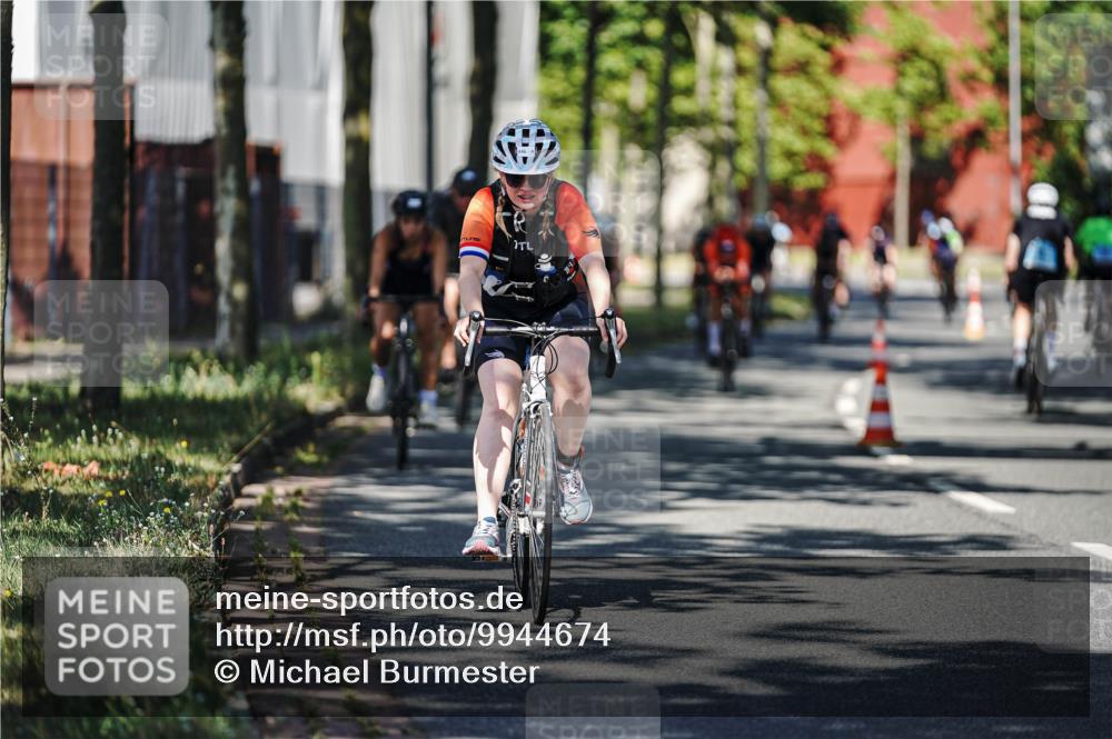 09.08.2026 - GEWOBA Citytriathlon Bremen Michael Burmester http://msf.ph/oto/9944674 09.08.2026 10:35:09 Radfahren 129, 143, 169, 195, 436, 446, 467, 473, 476, 487, 513, 514, 527 meine-sportfotos.de