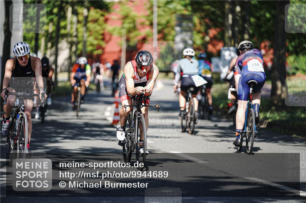 09.08.2026 - GEWOBA Citytriathlon Bremen Michael Burmester http://msf.ph/oto/9944689 09.08.2026 10:35:13 Radfahren 27, 129, 143, 169, 195, 326, 436, 440, 446, 467, 473, 476, 487, 513, 527 meine-sportfotos.de