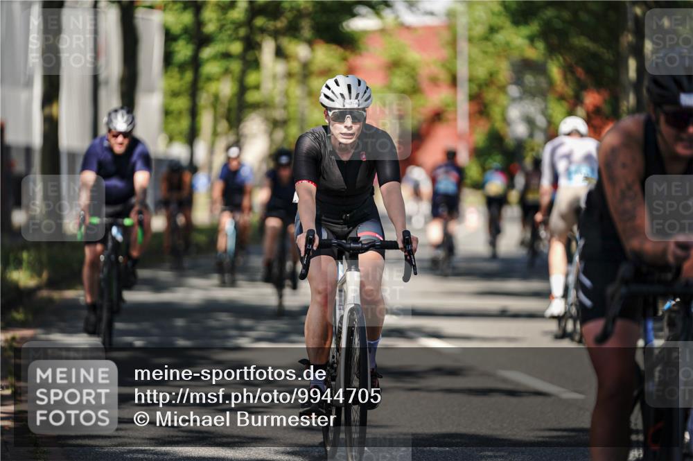 09.08.2026 - GEWOBA Citytriathlon Bremen Michael Burmester http://msf.ph/oto/9944705 09.08.2026 10:35:16 Radfahren 3, 27, 129, 143, 169, 195, 243, 326, 436, 440, 446, 467, 473, 476, 487, 527 meine-sportfotos.de