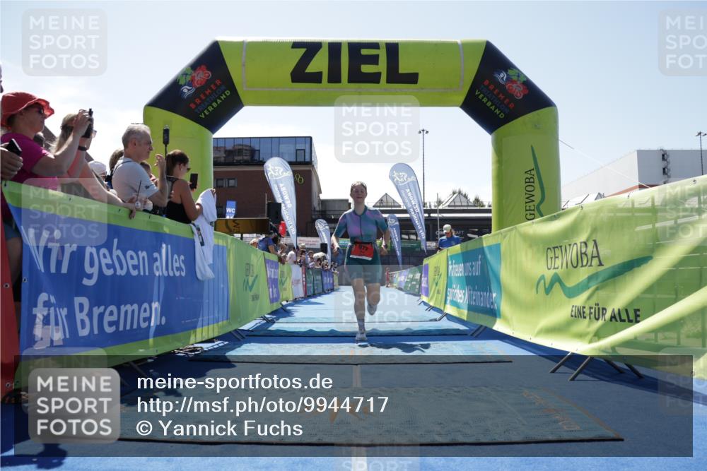 09.08.2026 - GEWOBA Citytriathlon Bremen Yannick Fuchs http://msf.ph/oto/9944717 09.08.2026 14:19:33 Ziel 912 meine-sportfotos.de