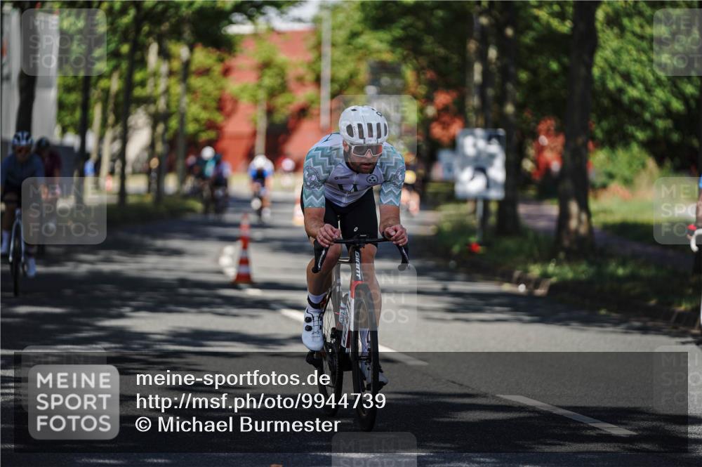 09.08.2026 - GEWOBA Citytriathlon Bremen Michael Burmester http://msf.ph/oto/9944739 09.08.2026 10:35:24 Radfahren 3, 15, 27, 87, 129, 169, 175, 189, 195, 243, 326, 361, 436, 440, 446, 467, 473, 476, 487, 504 meine-sportfotos.de