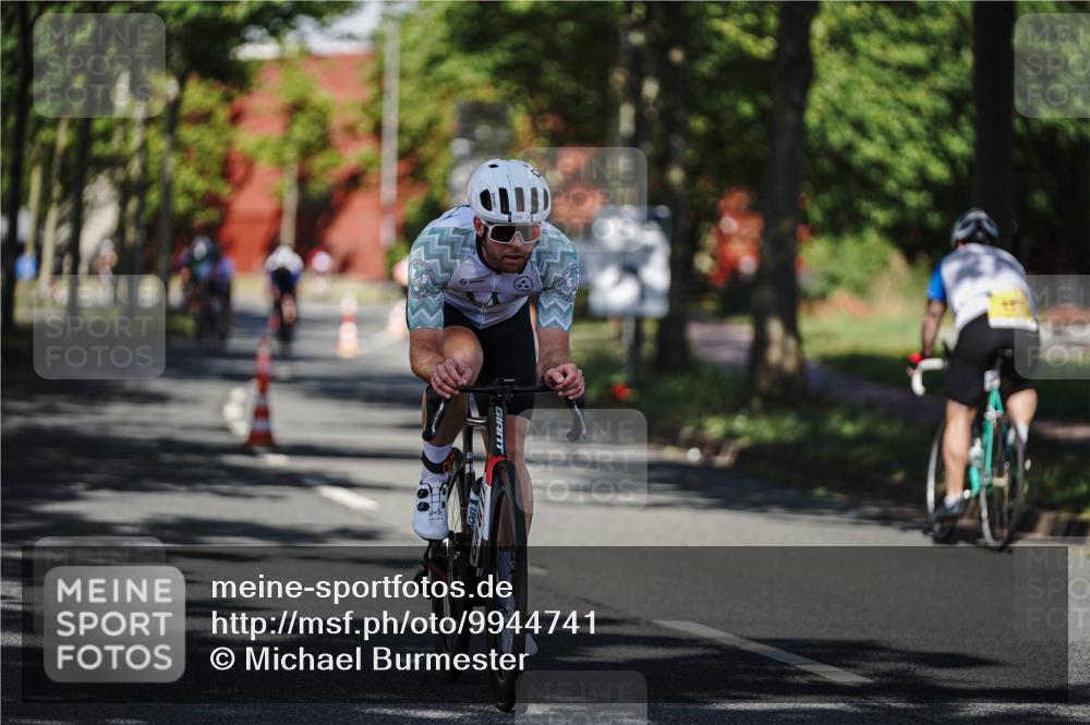09.08.2026 - GEWOBA Citytriathlon Bremen Michael Burmester http://msf.ph/oto/9944741 09.08.2026 10:35:24 Radfahren 3, 15, 27, 87, 129, 169, 175, 189, 195, 243, 326, 361, 436, 440, 446, 467, 473, 476, 487, 504 meine-sportfotos.de