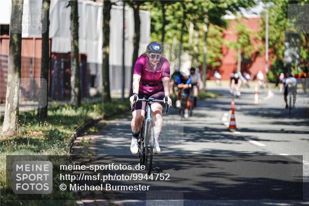 09.08.2026 - GEWOBA Citytriathlon Bremen Michael Burmester http://msf.ph/oto/9944752 09.08.2026 10:35:28 Radfahren 3, 15, 27, 57, 87, 129, 175, 189, 195, 243, 326, 361, 440, 487, 504 meine-sportfotos.de