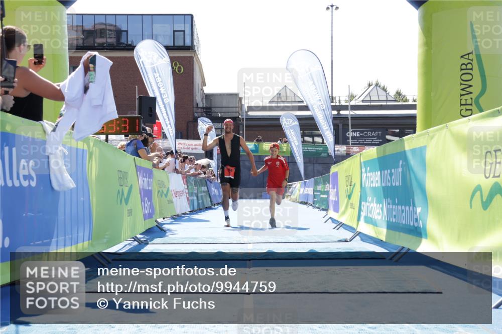 09.08.2026 - GEWOBA Citytriathlon Bremen Yannick Fuchs http://msf.ph/oto/9944759 09.08.2026 14:19:54 Ziel 758, 895 meine-sportfotos.de