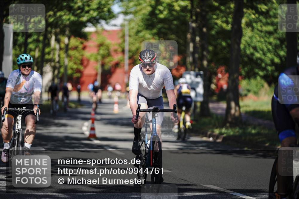 09.08.2026 - GEWOBA Citytriathlon Bremen Michael Burmester http://msf.ph/oto/9944761 09.08.2026 10:35:31 Radfahren 3, 15, 27, 43, 57, 87, 141, 175, 189, 243, 361, 440, 504 meine-sportfotos.de