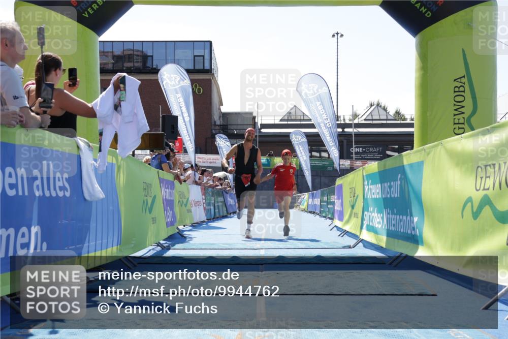 09.08.2026 - GEWOBA Citytriathlon Bremen Yannick Fuchs http://msf.ph/oto/9944762 09.08.2026 14:19:54 Ziel 758, 895 meine-sportfotos.de