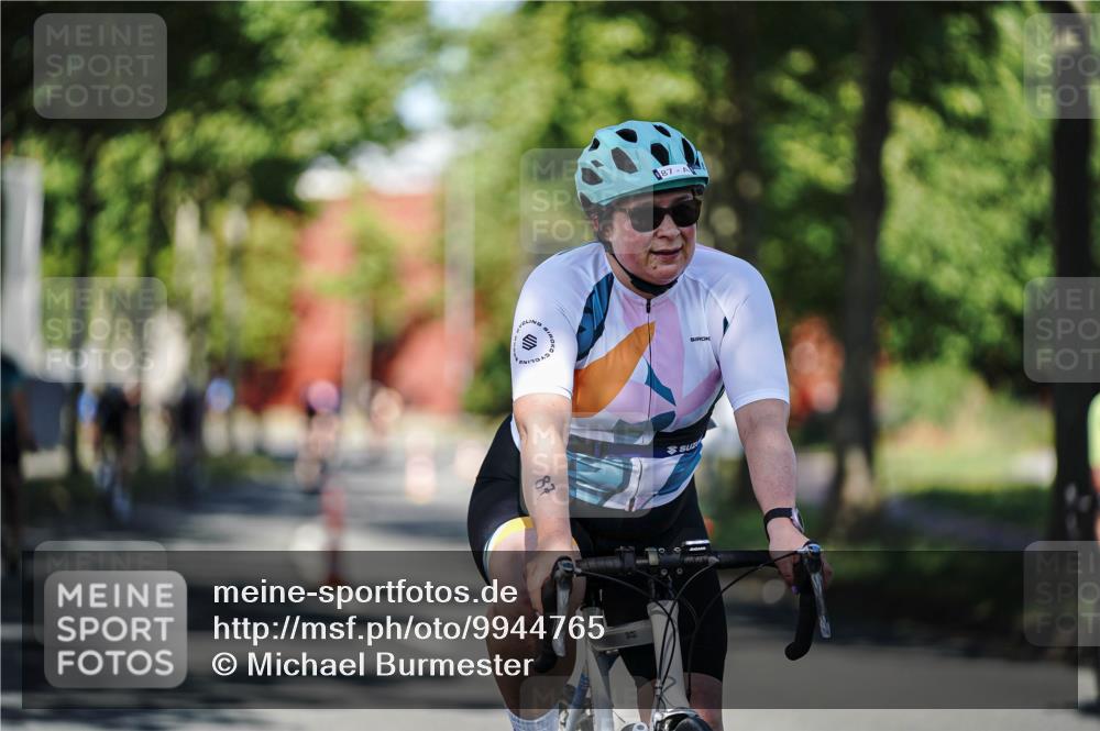 09.08.2026 - GEWOBA Citytriathlon Bremen Michael Burmester http://msf.ph/oto/9944765 09.08.2026 10:35:32 Radfahren 3, 15, 43, 57, 87, 141, 175, 189, 243, 361, 440, 504 meine-sportfotos.de