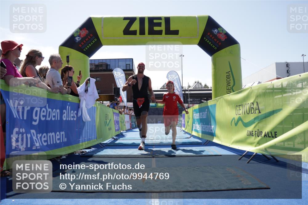 09.08.2026 - GEWOBA Citytriathlon Bremen Yannick Fuchs http://msf.ph/oto/9944769 09.08.2026 14:19:55 Ziel 758, 895 meine-sportfotos.de