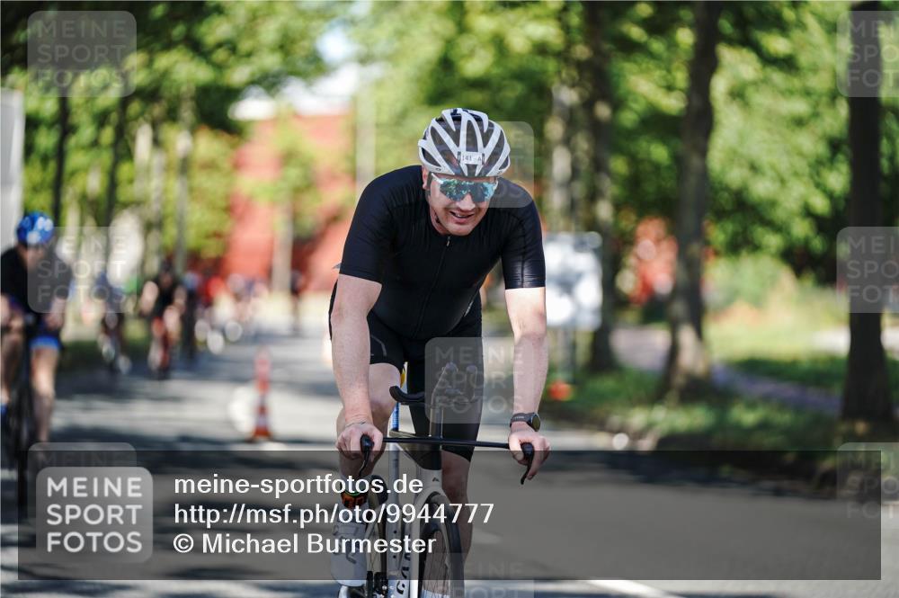 09.08.2026 - GEWOBA Citytriathlon Bremen Michael Burmester http://msf.ph/oto/9944777 09.08.2026 10:35:36 Radfahren 15, 37, 43, 57, 87, 141, 175, 181, 189, 217, 361, 423, 504, 509 meine-sportfotos.de
