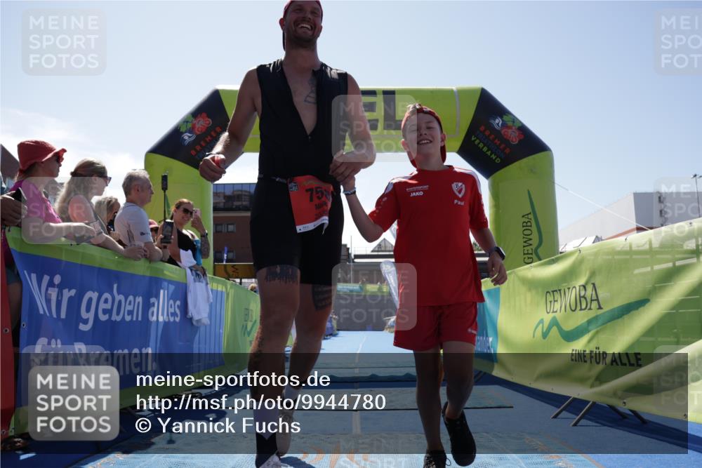 09.08.2026 - GEWOBA Citytriathlon Bremen Yannick Fuchs http://msf.ph/oto/9944780 09.08.2026 14:19:57 Ziel 758 meine-sportfotos.de