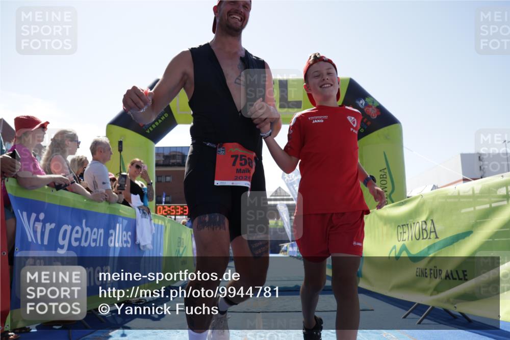 09.08.2026 - GEWOBA Citytriathlon Bremen Yannick Fuchs http://msf.ph/oto/9944781 09.08.2026 14:19:57 Ziel 758 meine-sportfotos.de