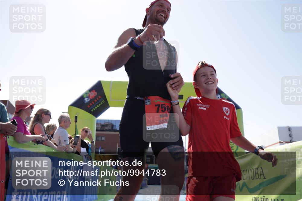 09.08.2026 - GEWOBA Citytriathlon Bremen Yannick Fuchs http://msf.ph/oto/9944783 09.08.2026 14:19:57 Ziel 758 meine-sportfotos.de
