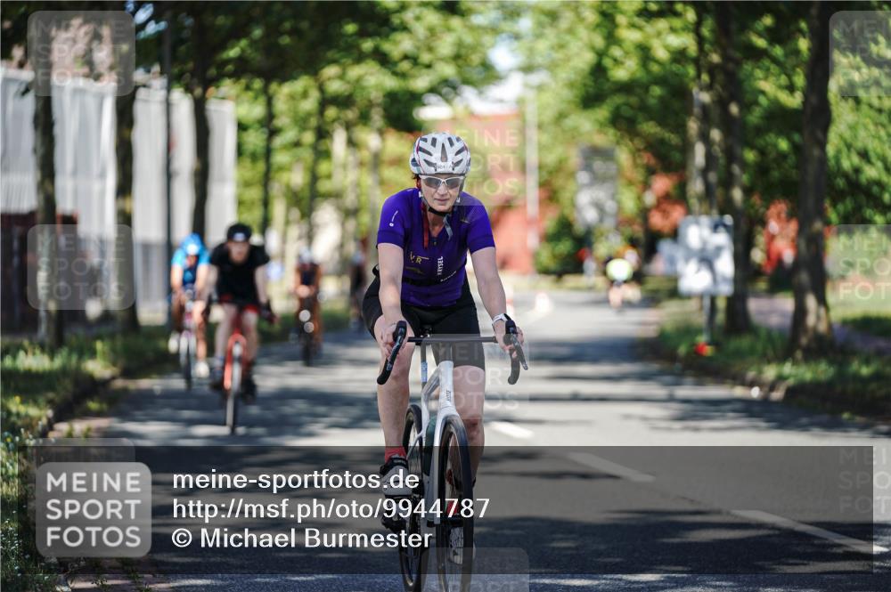 09.08.2026 - GEWOBA Citytriathlon Bremen Michael Burmester http://msf.ph/oto/9944787 09.08.2026 10:35:39 Radfahren 15, 37, 43, 57, 87, 107, 119, 141, 175, 181, 189, 217, 361, 423, 504, 509 meine-sportfotos.de