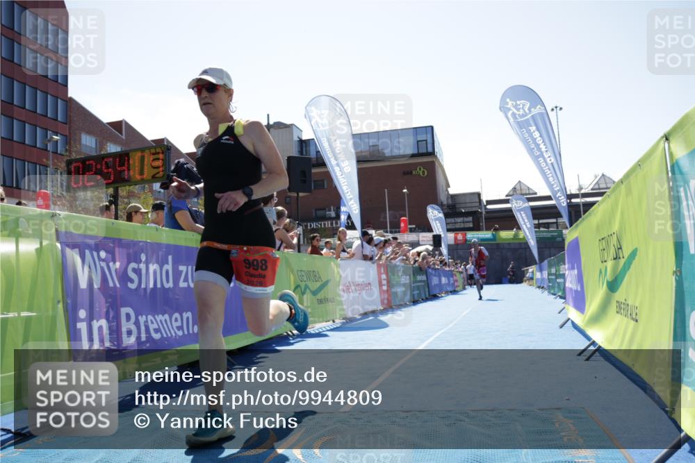 09.08.2026 - GEWOBA Citytriathlon Bremen Yannick Fuchs http://msf.ph/oto/9944809 09.08.2026 14:20:27 Ziel 998, 1013, 1013 meine-sportfotos.de