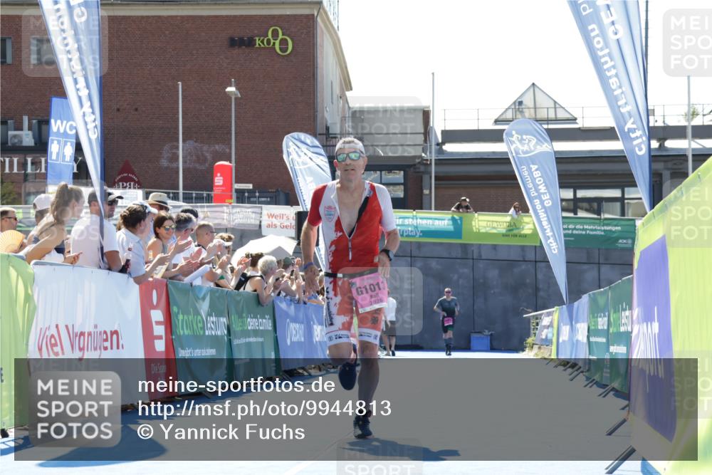 09.08.2026 - GEWOBA Citytriathlon Bremen Yannick Fuchs http://msf.ph/oto/9944813 09.08.2026 14:20:29 Ziel 998, 1013, 1013 meine-sportfotos.de
