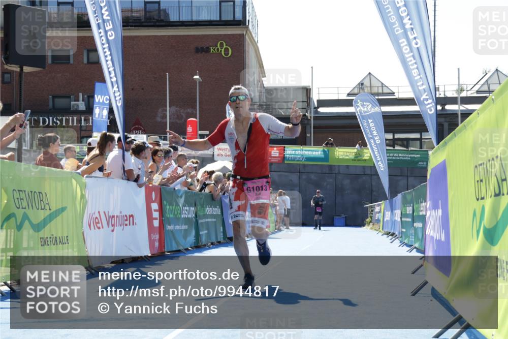 09.08.2026 - GEWOBA Citytriathlon Bremen Yannick Fuchs http://msf.ph/oto/9944817 09.08.2026 14:20:29 Ziel 998, 1013, 1013 meine-sportfotos.de