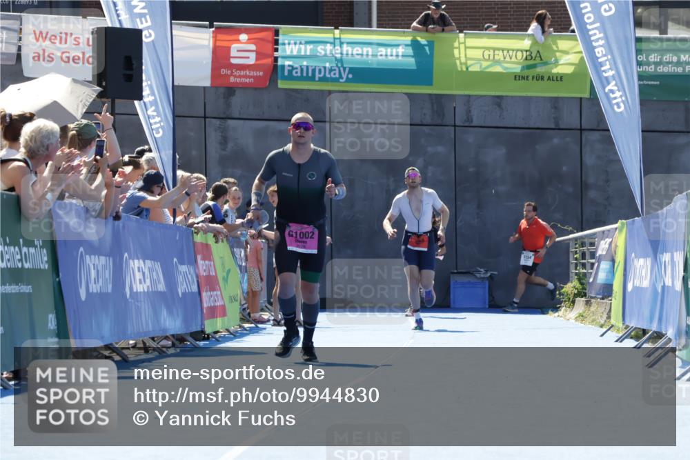09.08.2026 - GEWOBA Citytriathlon Bremen Yannick Fuchs http://msf.ph/oto/9944830 09.08.2026 14:20:34 Ziel 1002, 1002, 1013, 1013 meine-sportfotos.de
