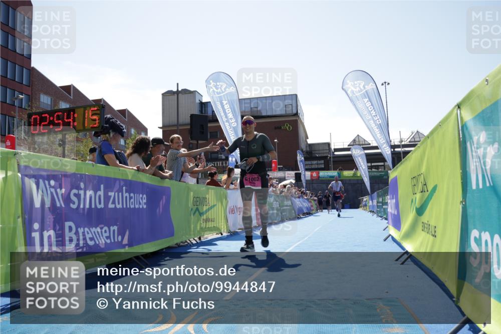 09.08.2026 - GEWOBA Citytriathlon Bremen Yannick Fuchs http://msf.ph/oto/9944847 09.08.2026 14:20:38 Ziel 582, 1002, 1002 meine-sportfotos.de