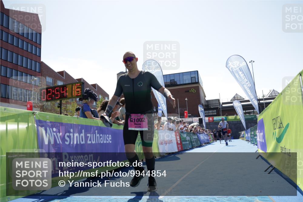 09.08.2026 - GEWOBA Citytriathlon Bremen Yannick Fuchs http://msf.ph/oto/9944854 09.08.2026 14:20:39 Ziel 582, 994, 1002, 1002 meine-sportfotos.de