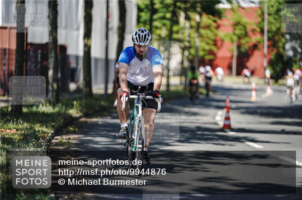09.08.2026 - GEWOBA Citytriathlon Bremen Michael Burmester http://msf.ph/oto/9944876 09.08.2026 10:36:09 Radfahren 23, 89, 109, 151, 153, 167, 187, 390, 444, 460, 466, 480, 530 meine-sportfotos.de
