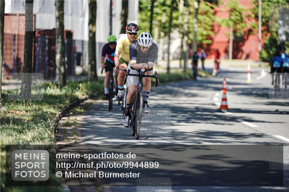 09.08.2026 - GEWOBA Citytriathlon Bremen Michael Burmester http://msf.ph/oto/9944899 09.08.2026 10:36:22 Radfahren 21, 23, 135, 139, 179, 211, 233, 460, 480, 530 meine-sportfotos.de