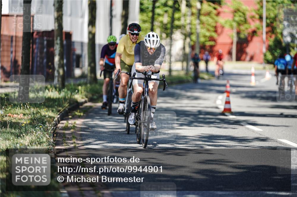 09.08.2026 - GEWOBA Citytriathlon Bremen Michael Burmester http://msf.ph/oto/9944901 09.08.2026 10:36:22 Radfahren 21, 23, 135, 139, 179, 211, 233, 460, 480, 530 meine-sportfotos.de