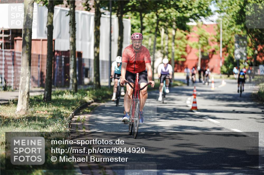 09.08.2026 - GEWOBA Citytriathlon Bremen Michael Burmester http://msf.ph/oto/9944920 09.08.2026 10:36:31 Radfahren 19, 21, 135, 139, 163, 179, 191, 211, 223, 225, 233 meine-sportfotos.de