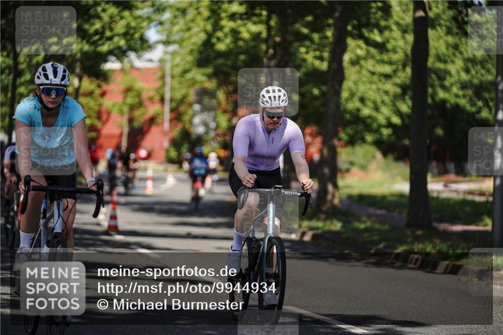 09.08.2026 - GEWOBA Citytriathlon Bremen Michael Burmester http://msf.ph/oto/9944934 09.08.2026 10:36:34 Radfahren 19, 21, 41, 135, 139, 163, 179, 191, 211, 223, 225, 233, 281, 426 meine-sportfotos.de