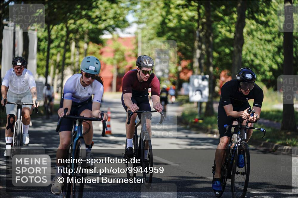 09.08.2026 - GEWOBA Citytriathlon Bremen Michael Burmester http://msf.ph/oto/9944959 09.08.2026 10:36:40 Radfahren 19, 41, 67, 93, 135, 157, 163, 191, 211, 223, 225, 281, 349, 426, 491 meine-sportfotos.de