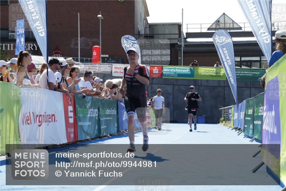 09.08.2026 - GEWOBA Citytriathlon Bremen Yannick Fuchs http://msf.ph/oto/9944981 09.08.2026 14:21:06 Ziel 589, 615, 806, 935 meine-sportfotos.de