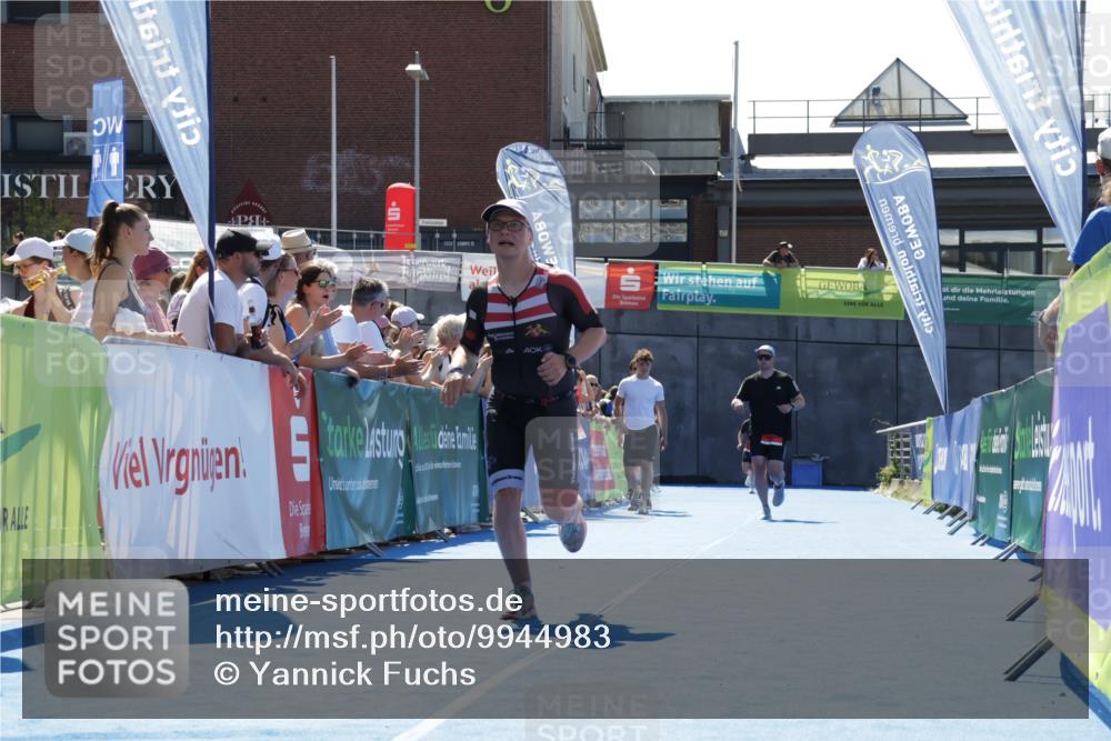 09.08.2026 - GEWOBA Citytriathlon Bremen Yannick Fuchs http://msf.ph/oto/9944983 09.08.2026 14:21:07 Ziel 589, 615, 806 meine-sportfotos.de