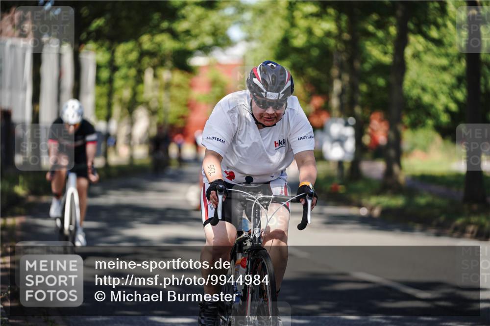 09.08.2026 - GEWOBA Citytriathlon Bremen Michael Burmester http://msf.ph/oto/9944984 09.08.2026 10:36:46 Radfahren 19, 41, 67, 93, 111, 157, 191, 225, 235, 247, 281, 349, 426, 491 meine-sportfotos.de