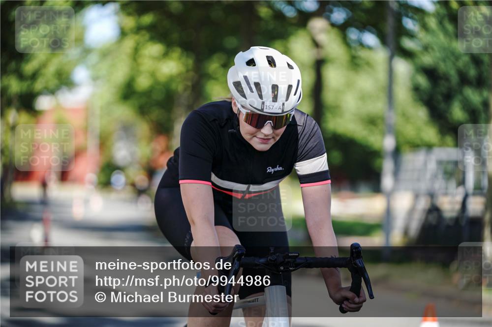 09.08.2026 - GEWOBA Citytriathlon Bremen Michael Burmester http://msf.ph/oto/9944986 09.08.2026 10:36:47 Radfahren 19, 33, 41, 67, 93, 111, 157, 191, 225, 235, 247, 281, 349, 426, 491 meine-sportfotos.de