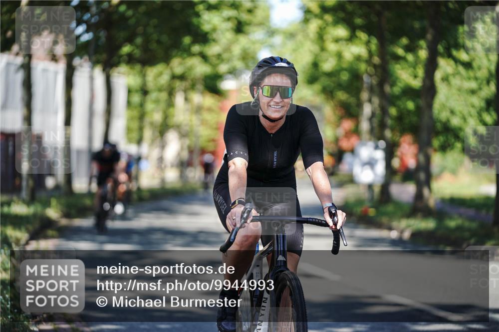 09.08.2026 - GEWOBA Citytriathlon Bremen Michael Burmester http://msf.ph/oto/9944993 09.08.2026 10:36:50 Radfahren 13, 33, 41, 67, 93, 111, 157, 191, 225, 235, 247, 281, 349, 426, 491 meine-sportfotos.de