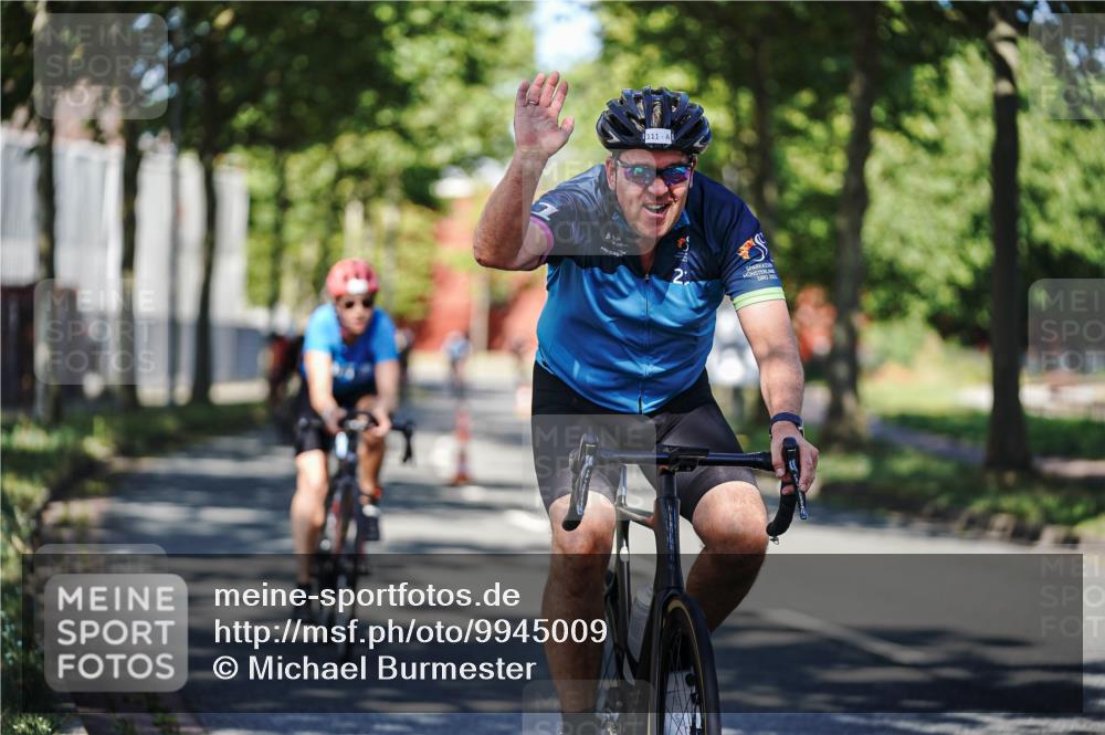 09.08.2026 - GEWOBA Citytriathlon Bremen Michael Burmester http://msf.ph/oto/9945009 09.08.2026 10:36:53 Radfahren 13, 33, 41, 67, 85, 93, 111, 157, 235, 247, 281, 349, 491 meine-sportfotos.de