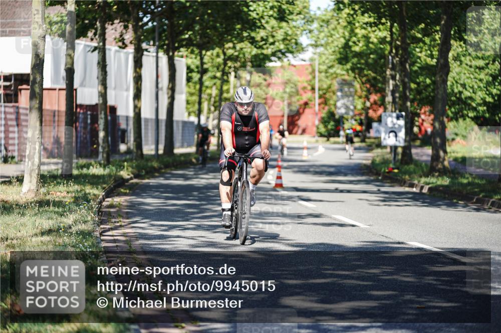 09.08.2026 - GEWOBA Citytriathlon Bremen Michael Burmester http://msf.ph/oto/9945015 09.08.2026 10:36:56 Radfahren 13, 31, 33, 67, 85, 93, 111, 157, 205, 235, 247, 349, 491 meine-sportfotos.de