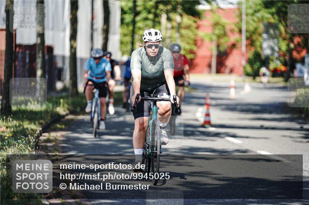 09.08.2026 - GEWOBA Citytriathlon Bremen Michael Burmester http://msf.ph/oto/9945025 09.08.2026 10:37:01 Radfahren 13, 31, 33, 55, 85, 111, 155, 205, 235, 247 meine-sportfotos.de
