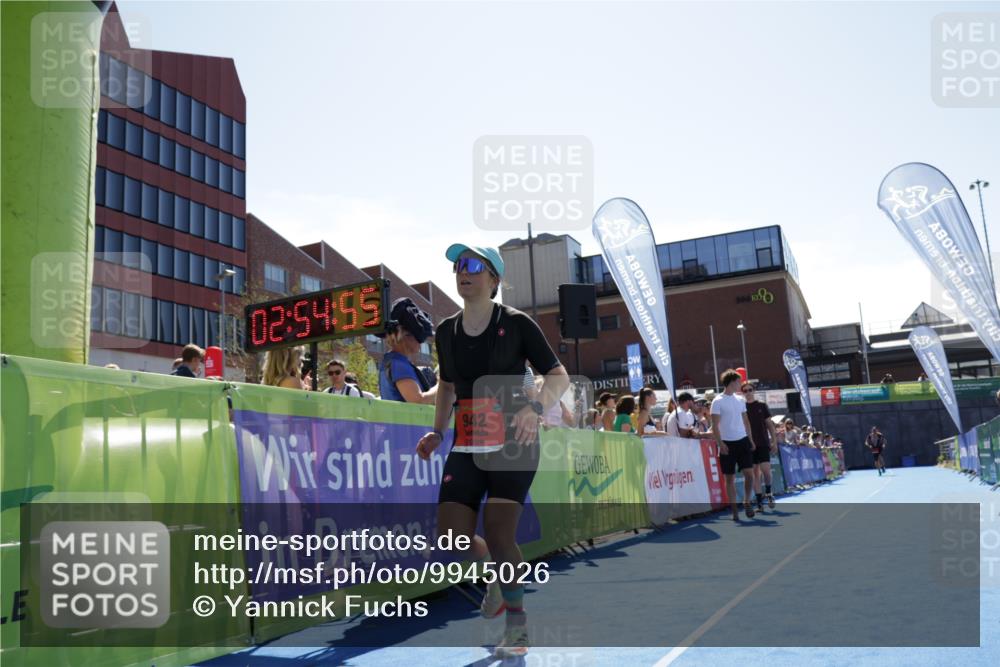 09.08.2026 - GEWOBA Citytriathlon Bremen Yannick Fuchs http://msf.ph/oto/9945026 09.08.2026 14:21:18 Ziel 719, 942 meine-sportfotos.de